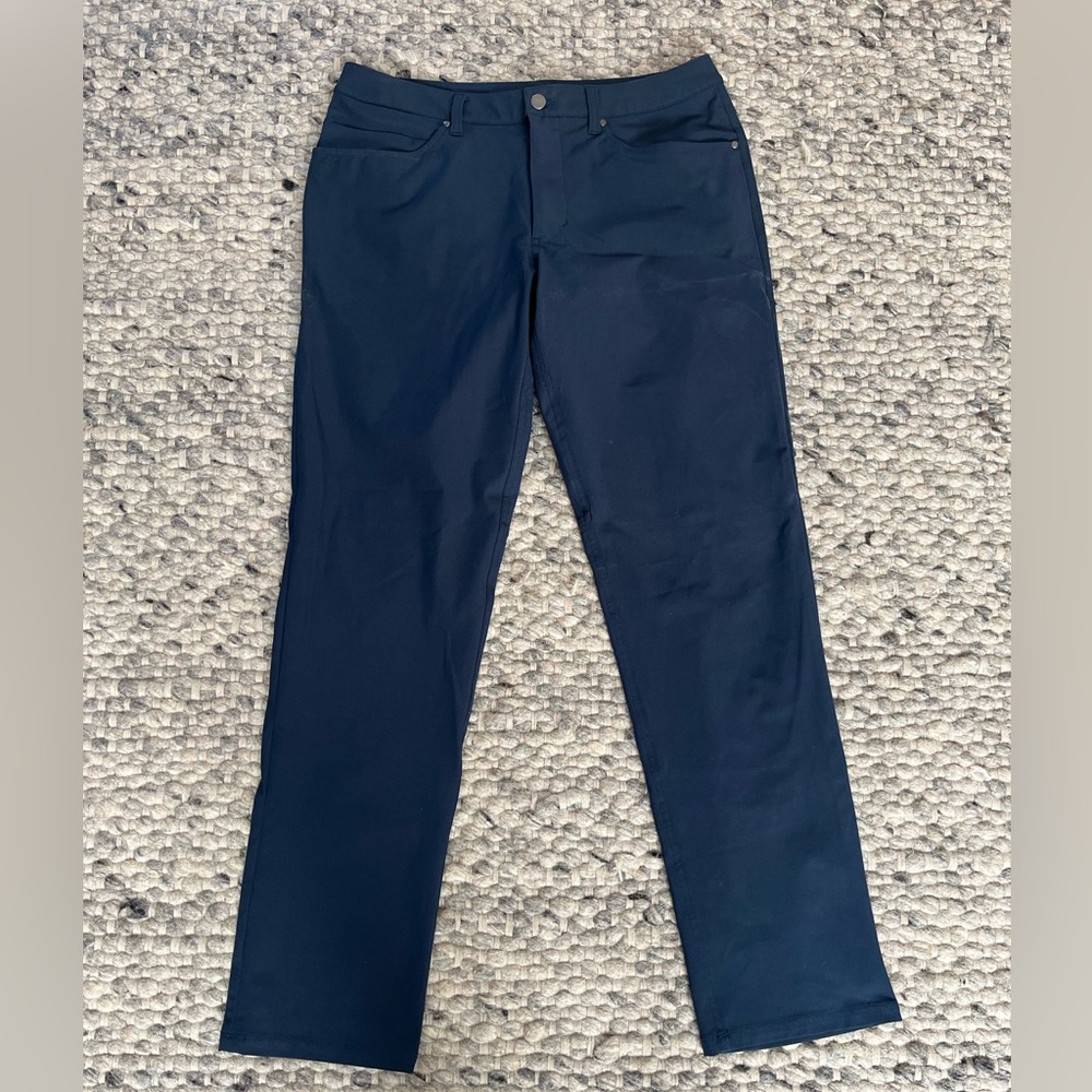 Men’s Lululemon ABC pant